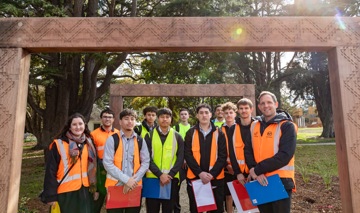 20250825 Pukekohe High School Visit To Roulston 0044