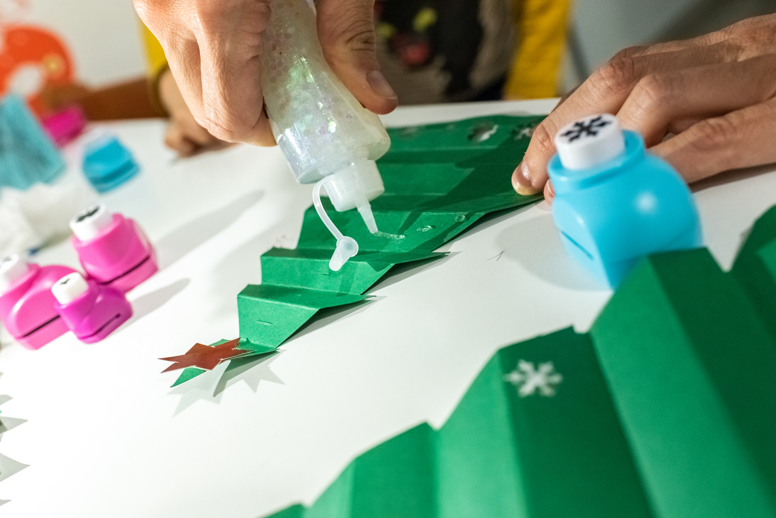Christmas Crafts With Colored Paper And Glue 2024 10 18 14 42 28 Utc
